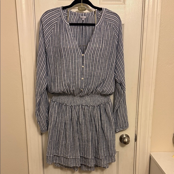 Rails Linen/Rayon Blend Long Sleeve Dress - Picture 2 of 10